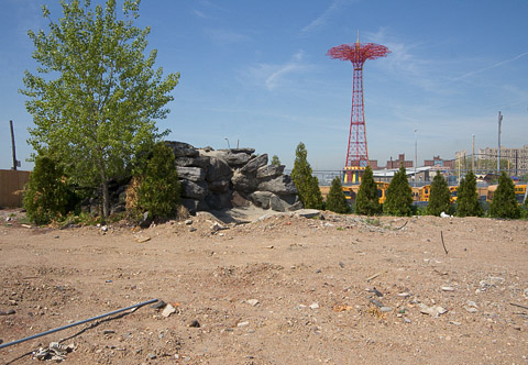 The waterfall (Coney Island, Brooklyn, NY)